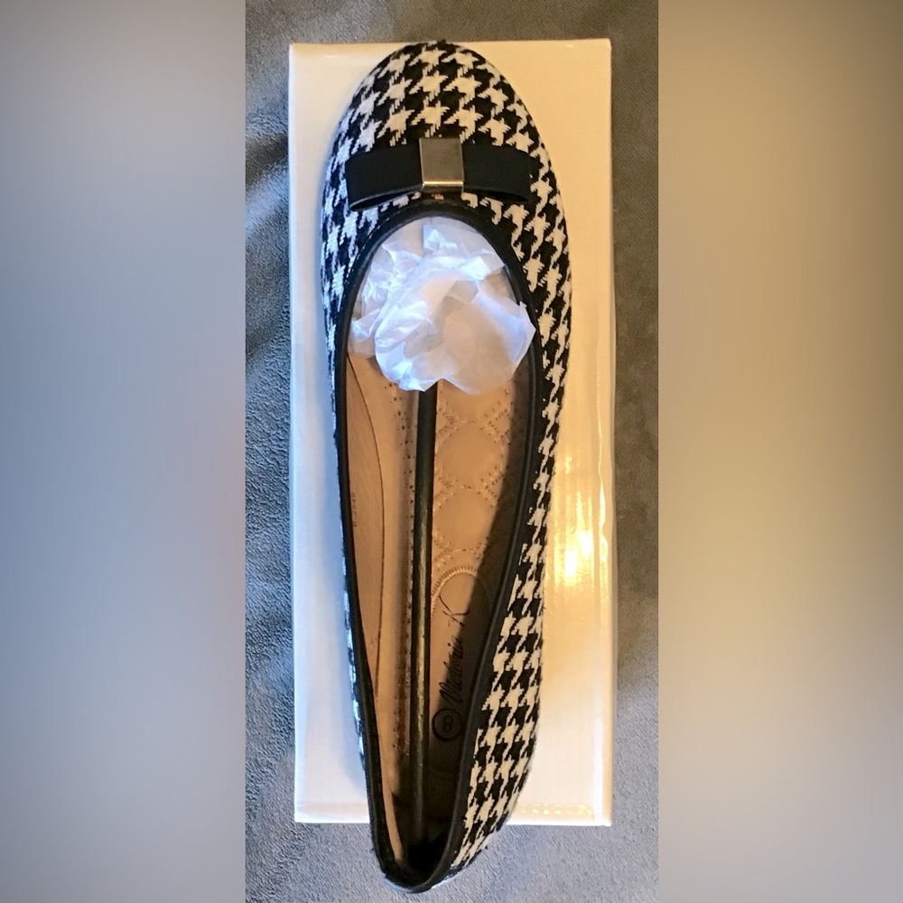 Victoria K Houndstooth Flats